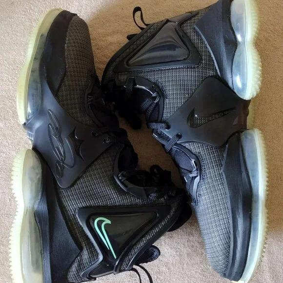 Nike LeBron 19 Black Sneakers - Picture 3 of 14
